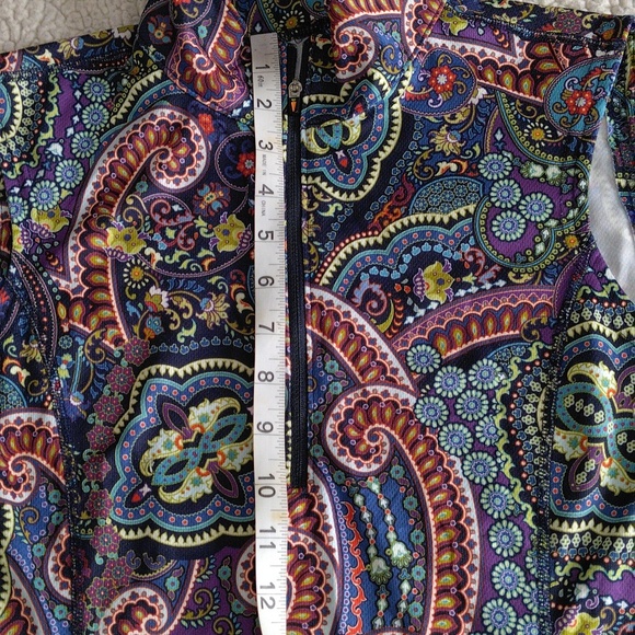 Kerrits Size Medium Paisley Sleeveless Top/Lightweight Vest - Picture 8 of 13